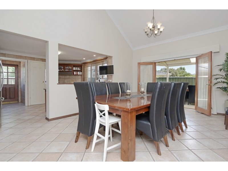 4A Corona Crescent, Cannington WA 6107