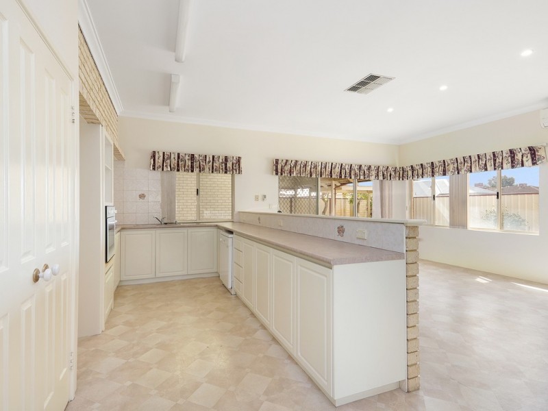 2/52 Renou Street, East Cannington WA 6107