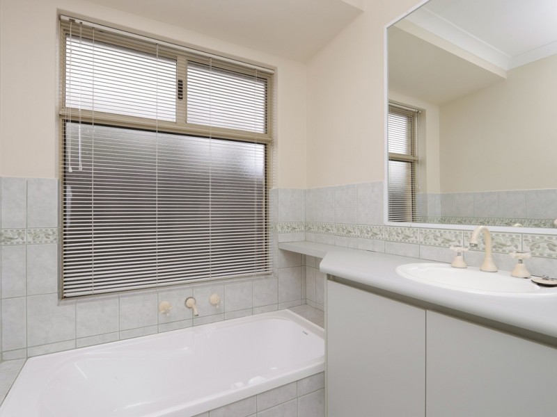 2/52 Renou Street, East Cannington WA 6107