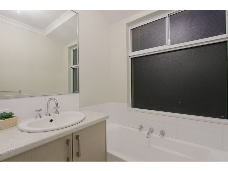 1 Gidgee Cove, Kenwick WA 6107