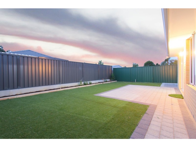 1 Gidgee Cove, Kenwick WA 6107