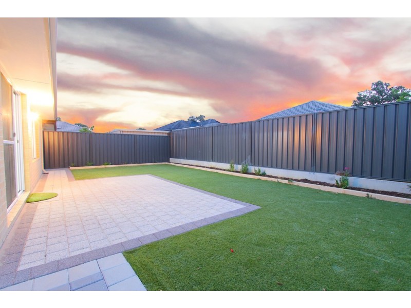 1 Gidgee Cove, Kenwick WA 6107