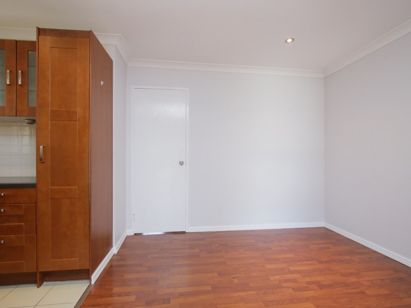 27 Blenny Close, Cannington WA 6107