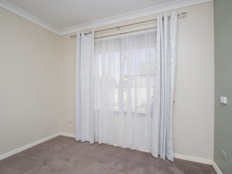 27 Blenny Close, Cannington WA 6107