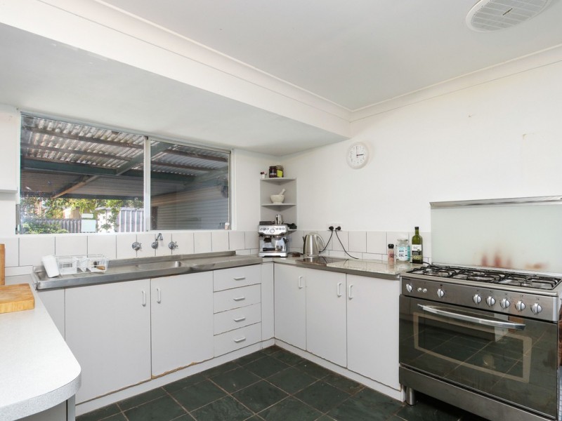 9 Halsey Close, Cannington WA 6107