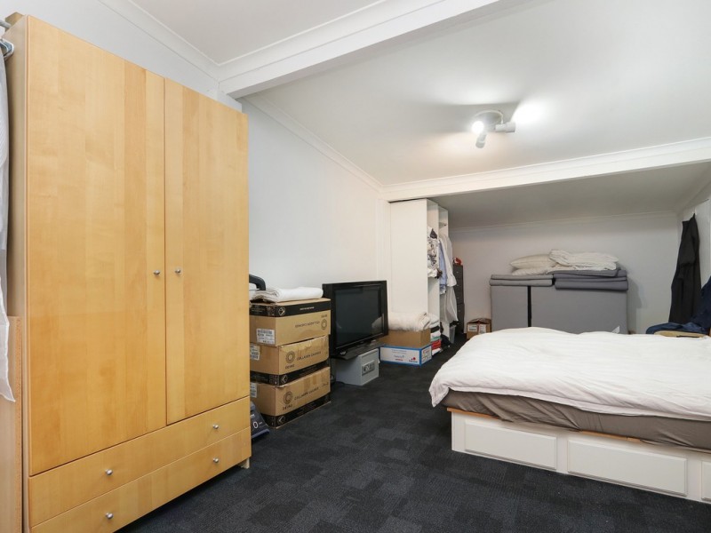 9 Halsey Close, Cannington WA 6107