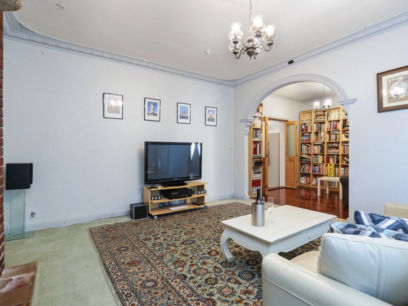 9 Halsey Close, Cannington WA 6107