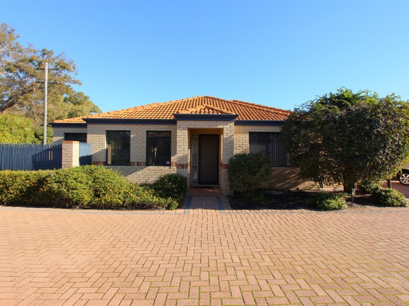 194 Hamilton Street, Queens Park WA 6107