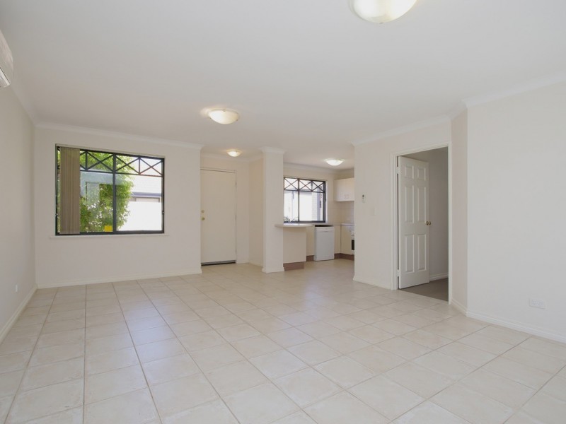 194 Hamilton Street, Queens Park WA 6107