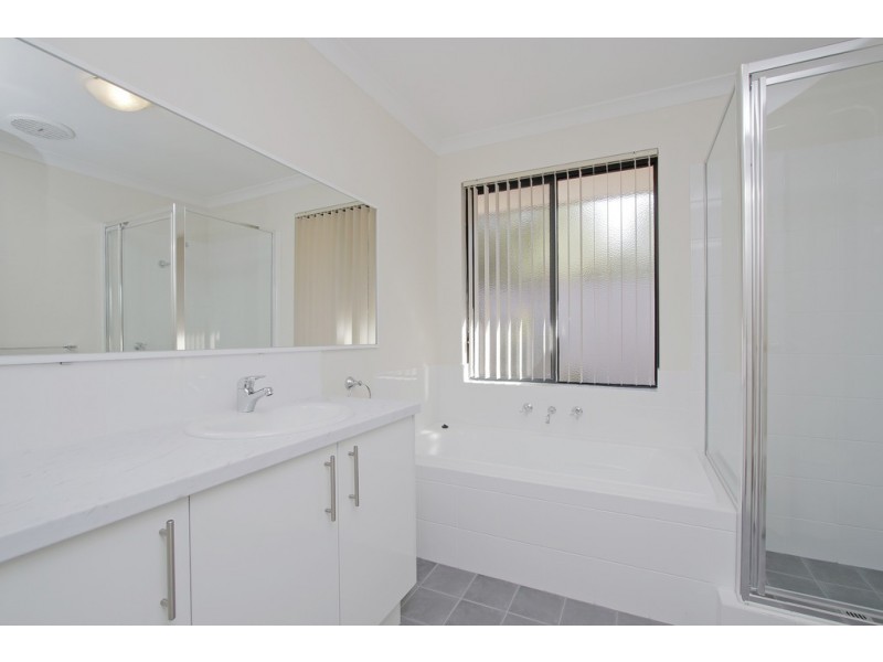 194 Hamilton Street, Queens Park WA 6107
