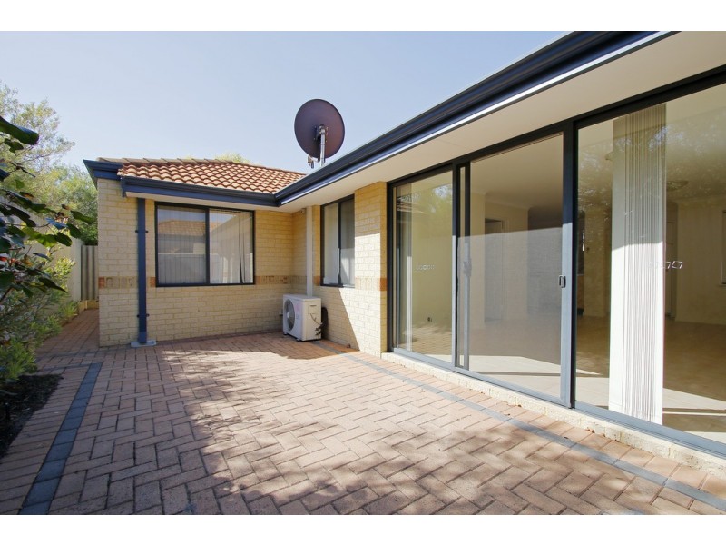 194 Hamilton Street, Queens Park WA 6107