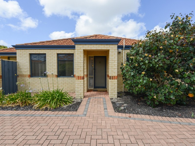 194 Hamilton Street, Queens Park WA 6107
