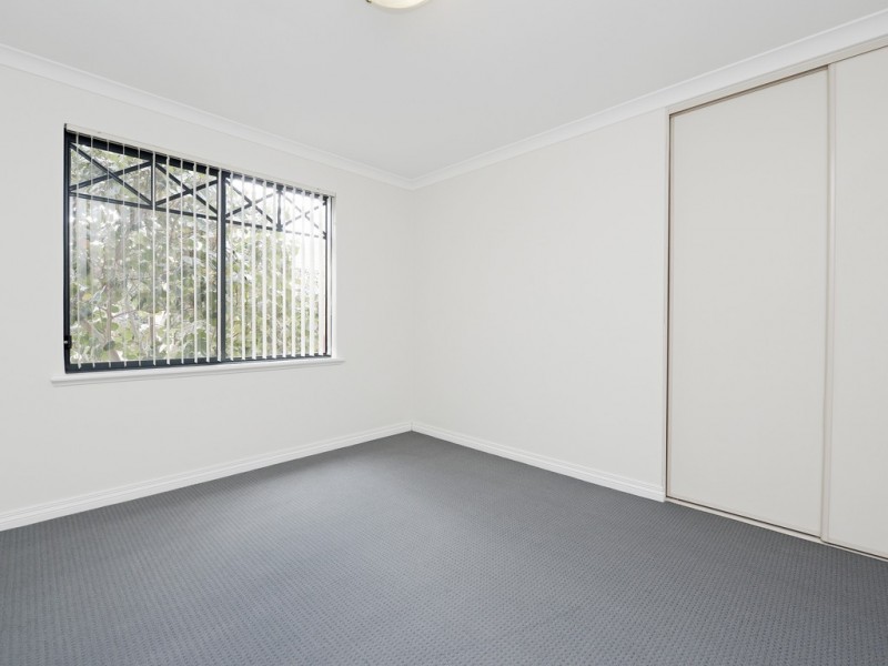 194 Hamilton Street, Queens Park WA 6107