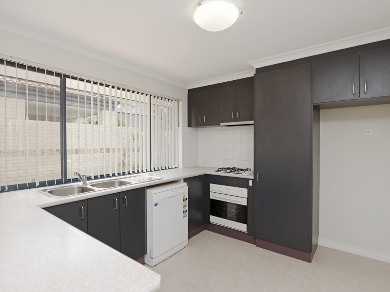 194 Hamilton Street, Queens Park WA 6107