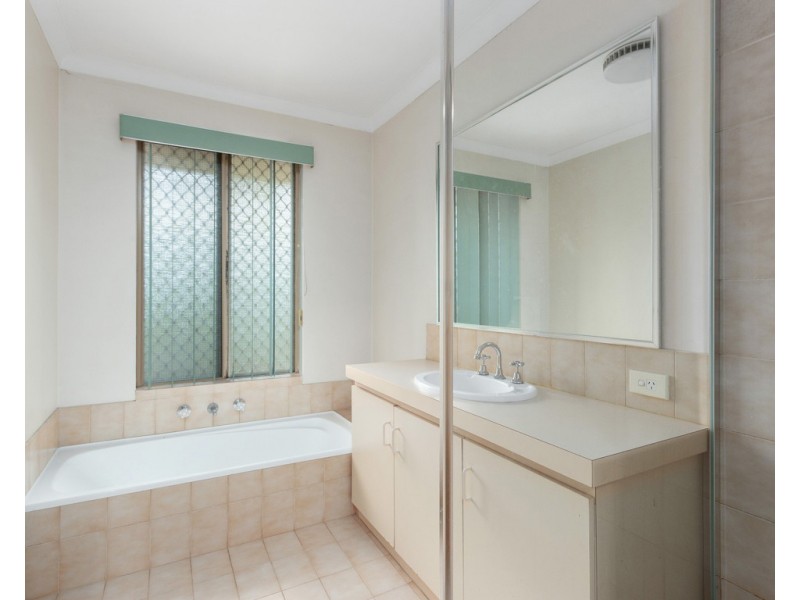 1/1A Isobel Street, Bentley WA 6102