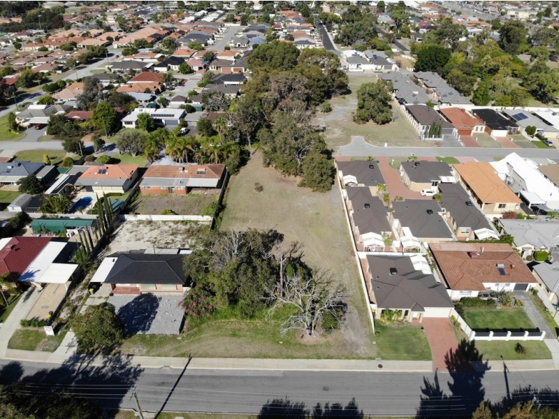 113 Mills Street, Queens Park WA 6107