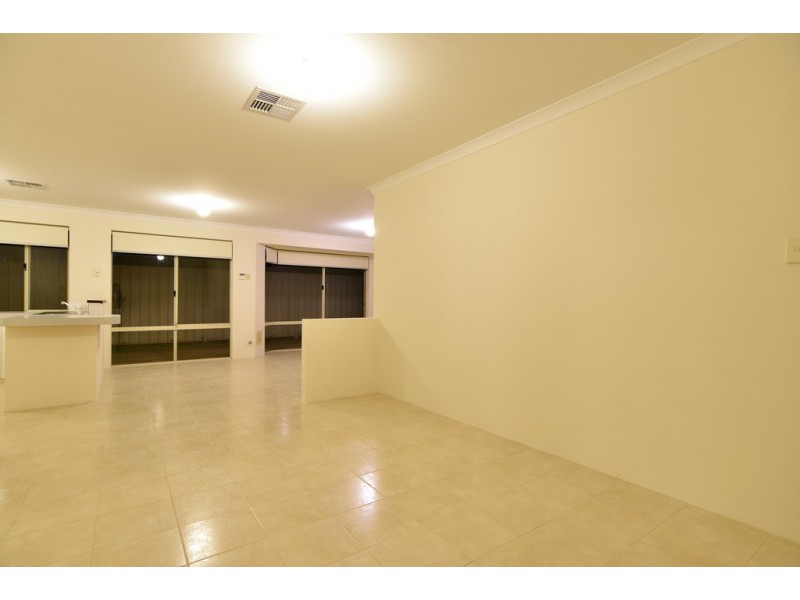 107 Mallard Way, Cannington WA 6107