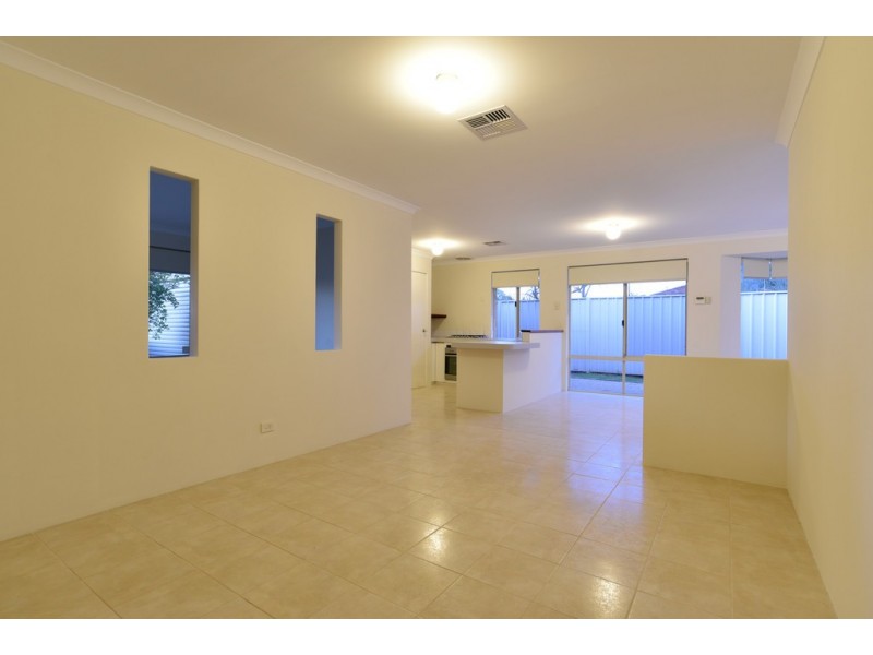 107 Mallard Way, Cannington WA 6107