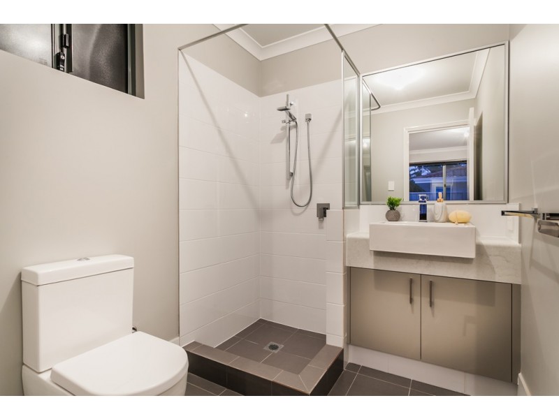 2/7 Lunar Way, Beckenham WA 6107