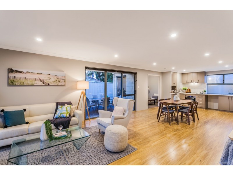 2/7 Lunar Way, Beckenham WA 6107