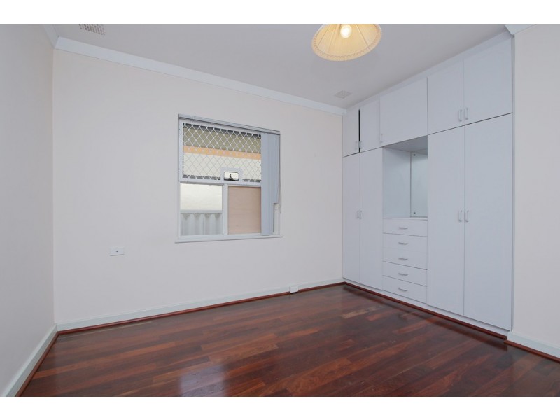 16 Garden Street, Cannington WA 6107