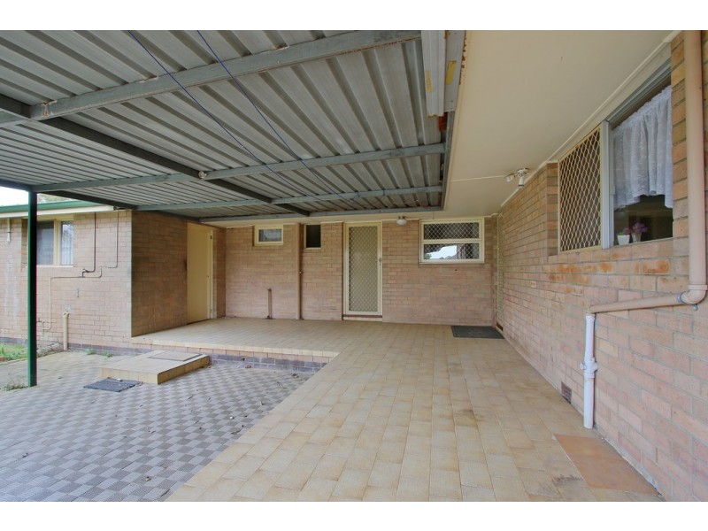 16 Garden Street, Cannington WA 6107