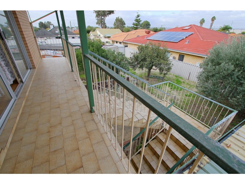 16 Garden Street, Cannington WA 6107