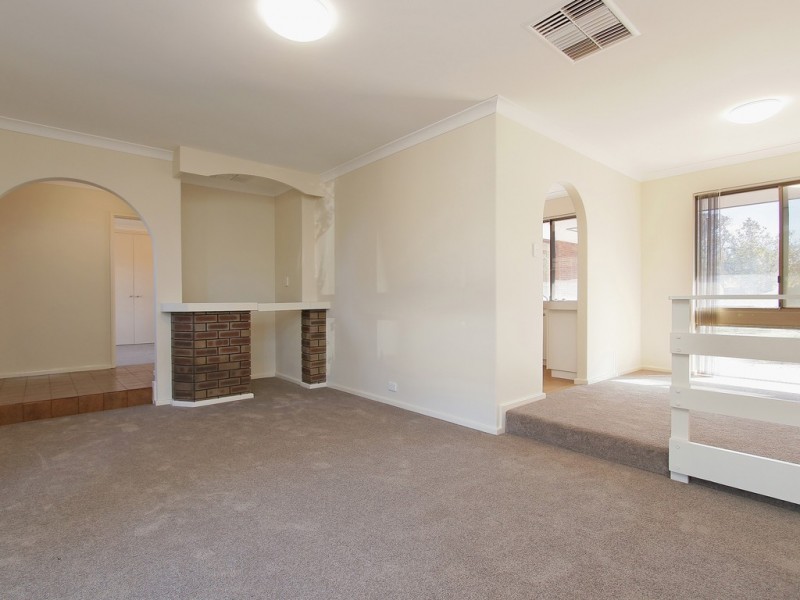 24 Oakover Way, Gosnells WA 6110