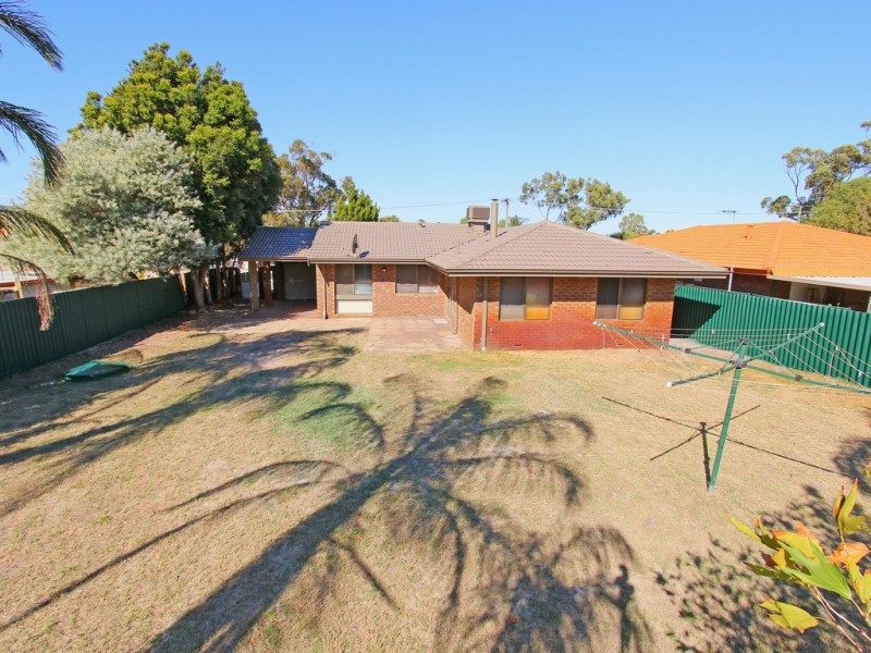 24 Oakover Way, Gosnells WA 6110