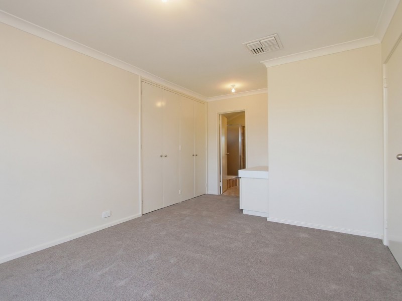 24 Oakover Way, Gosnells WA 6110