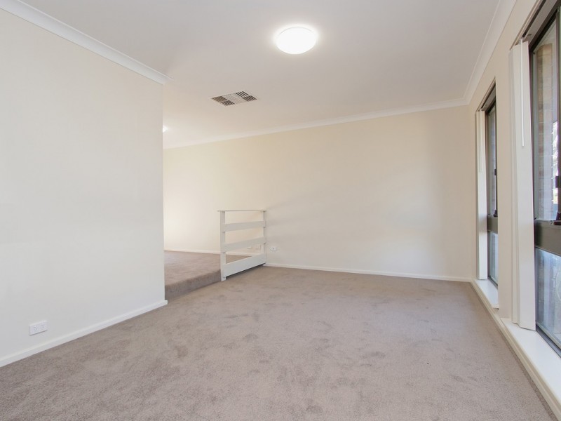 24 Oakover Way, Gosnells WA 6110