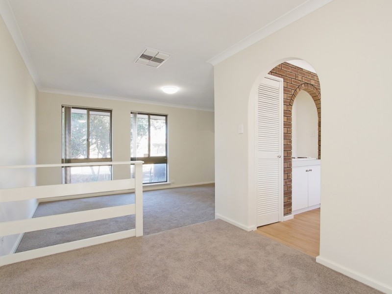 24 Oakover Way, Gosnells WA 6110