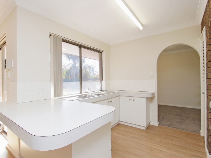 24 Oakover Way, Gosnells WA 6110