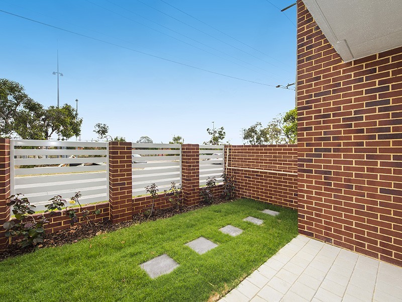 304 Railway Parade, East Cannington WA 6107