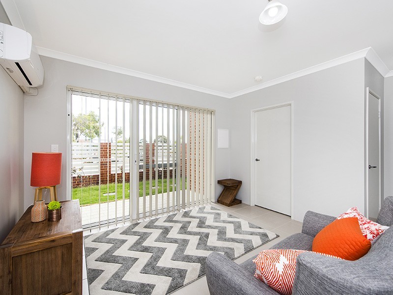 304 Railway Parade, East Cannington WA 6107