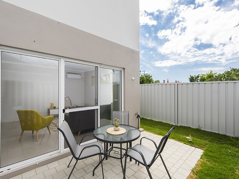 304 Railway Parade, East Cannington WA 6107
