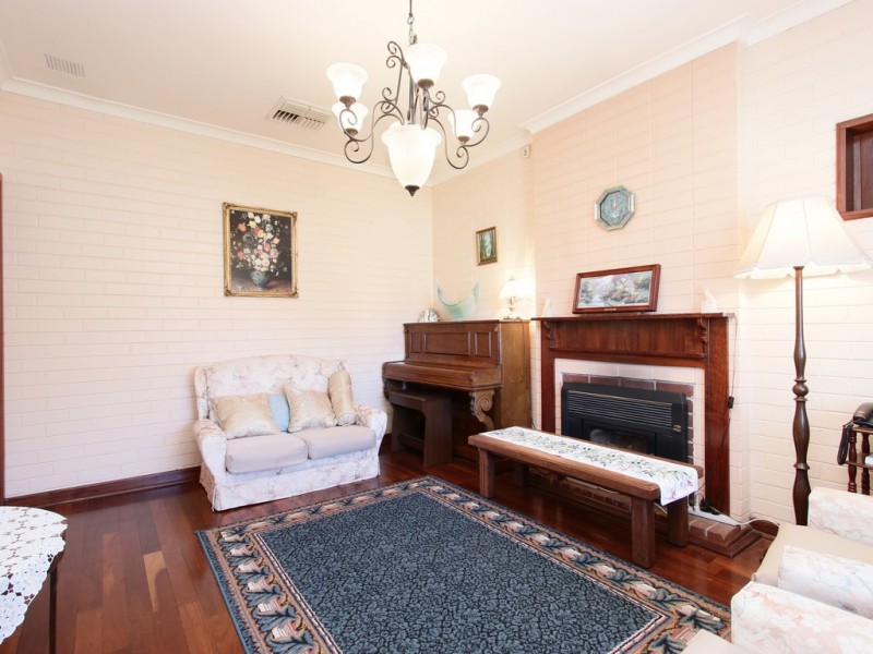 48 Hopkinson Way, Wilson WA 6107