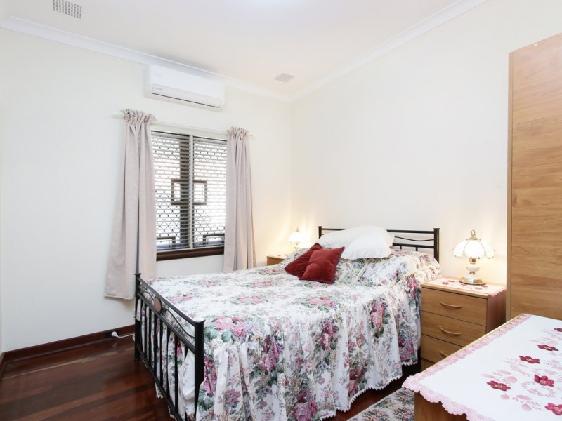 48 Hopkinson Way, Wilson WA 6107