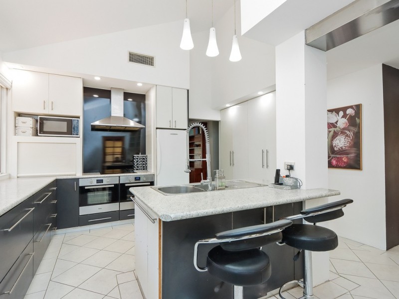 76 Hopkinson Way, Wilson WA 6107