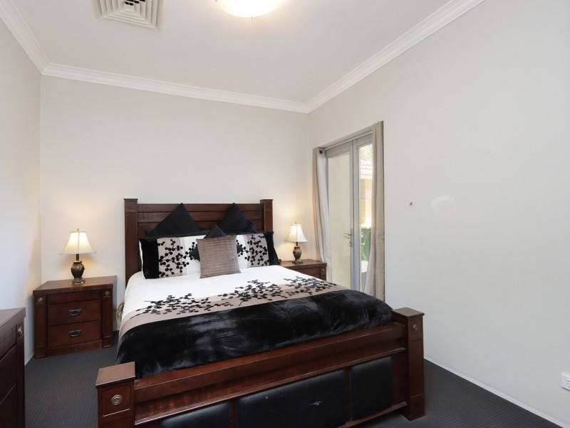 76 Hopkinson Way, Wilson WA 6107