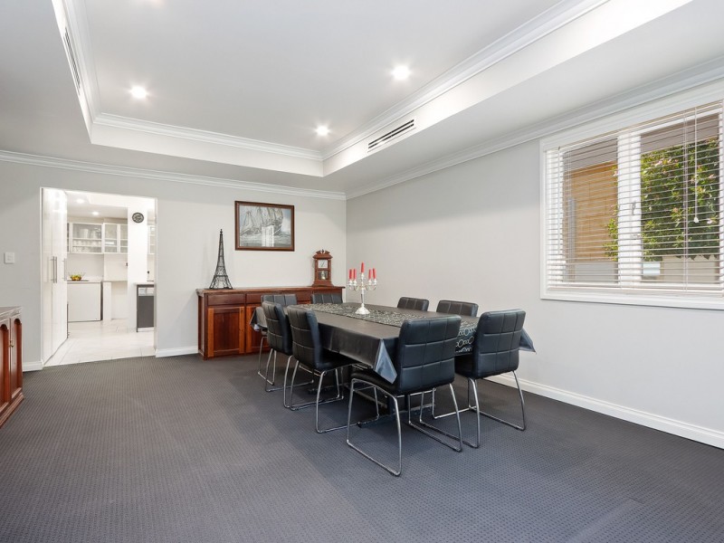 76 Hopkinson Way, Wilson WA 6107