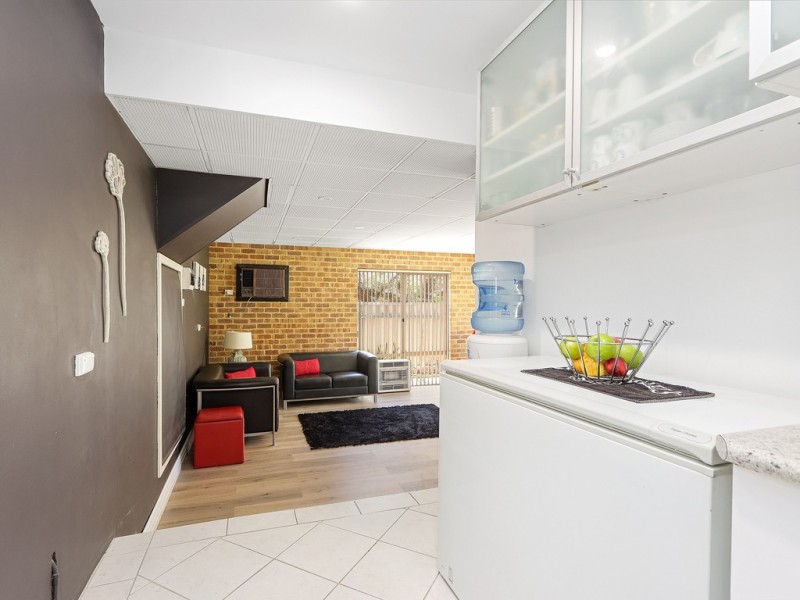 76 Hopkinson Way, Wilson WA 6107