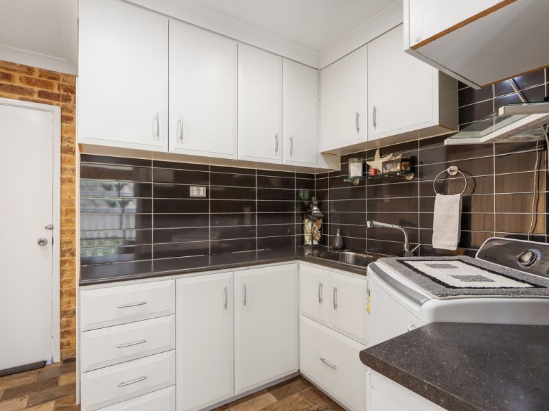 76 Hopkinson Way, Wilson WA 6107