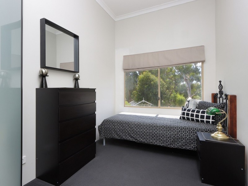 76 Hopkinson Way, Wilson WA 6107