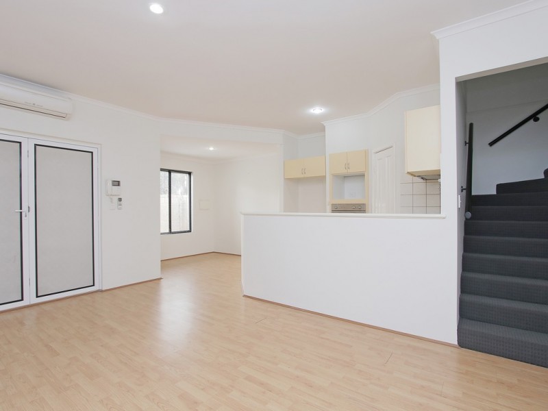 5/10 Leila St, Cannington WA 6107