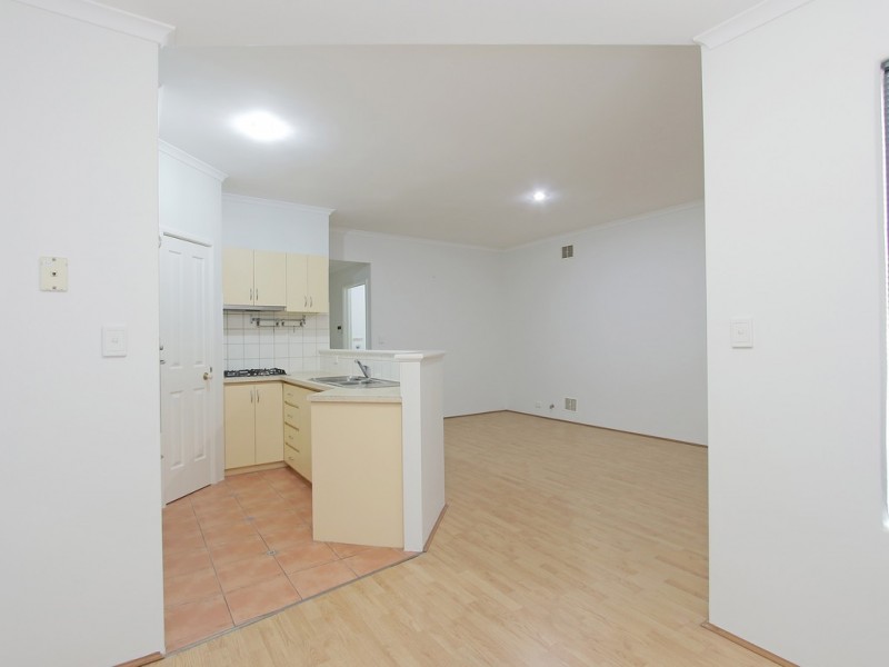 5/10 Leila St, Cannington WA 6107