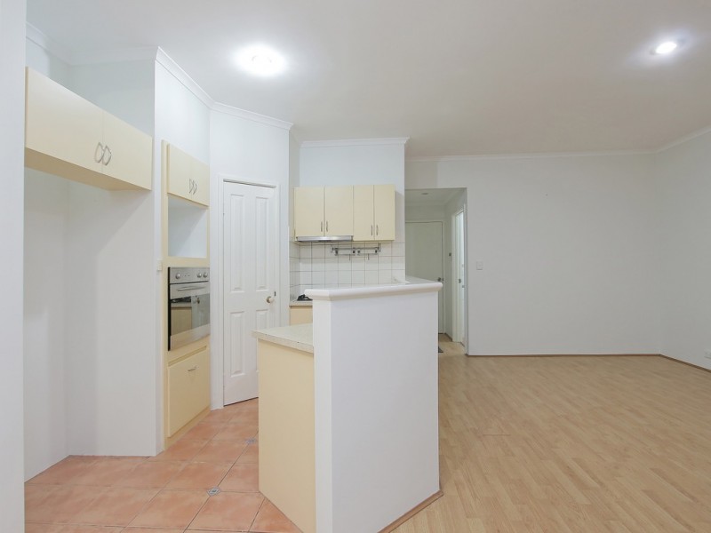 5/10 Leila St, Cannington WA 6107