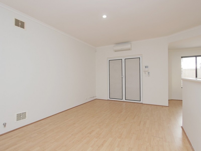 5/10 Leila St, Cannington WA 6107