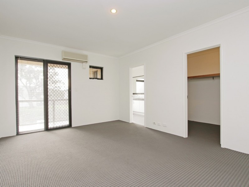 5/10 Leila St, Cannington WA 6107