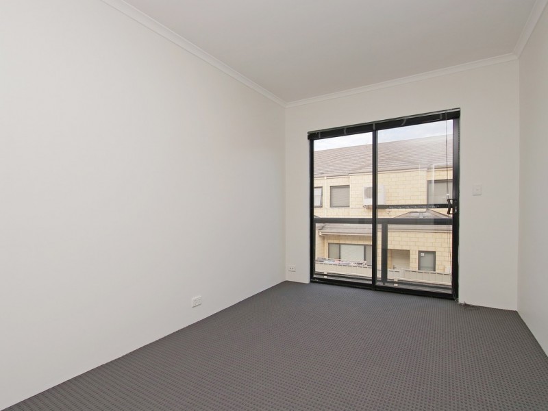 5/10 Leila St, Cannington WA 6107